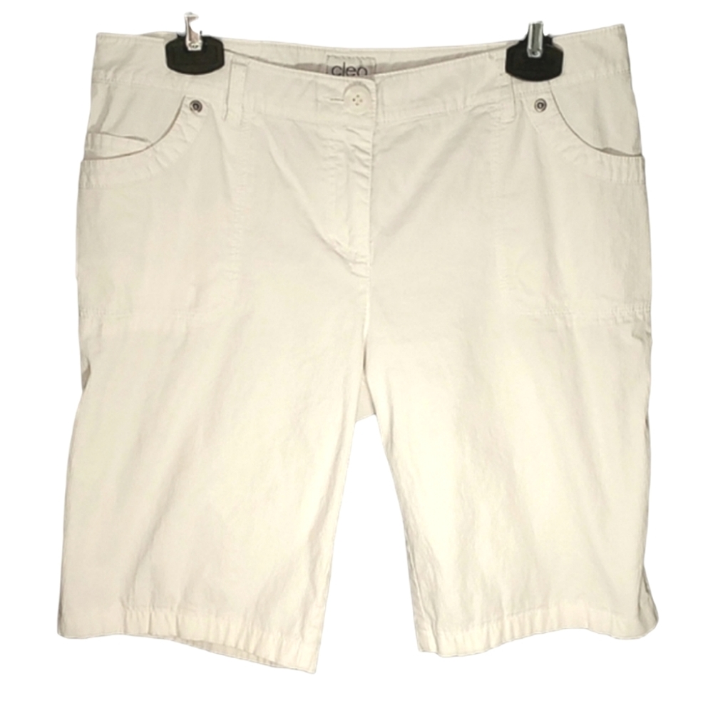 Cleo Petites White Cotton Shorts with Snap Closure Back Pockets - Size 8P